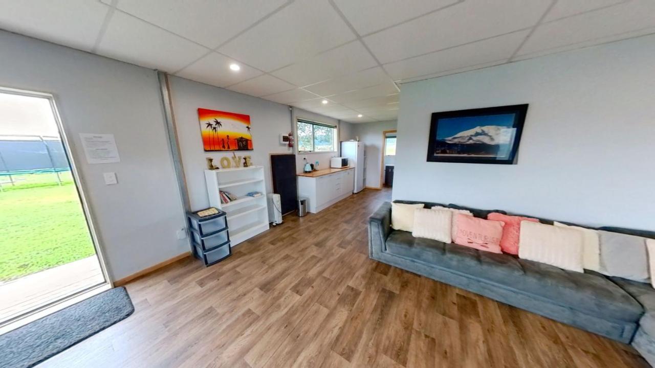 Full Holiday Home To Yourself, Up To 21 Guests Atiamuri Екстериор снимка