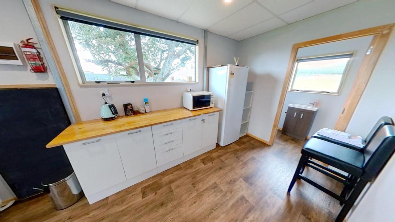 Full Holiday Home To Yourself, Up To 21 Guests Atiamuri Екстериор снимка