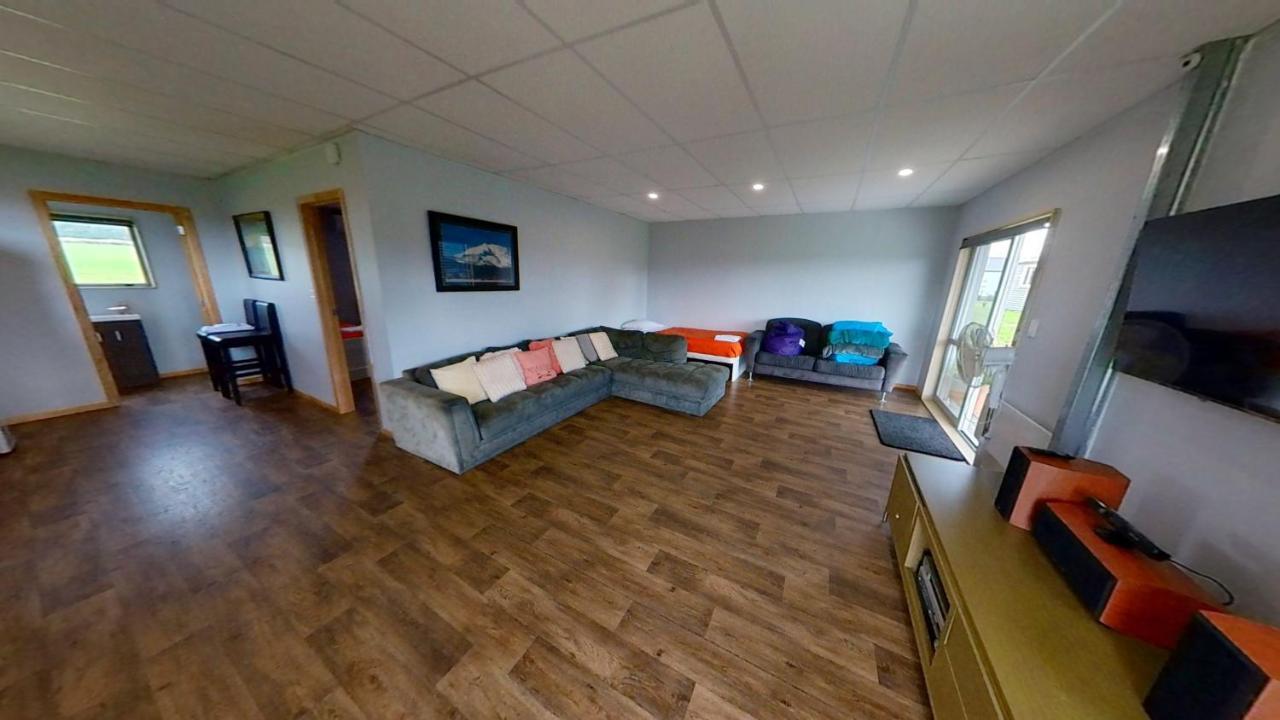 Full Holiday Home To Yourself, Up To 21 Guests Atiamuri Екстериор снимка