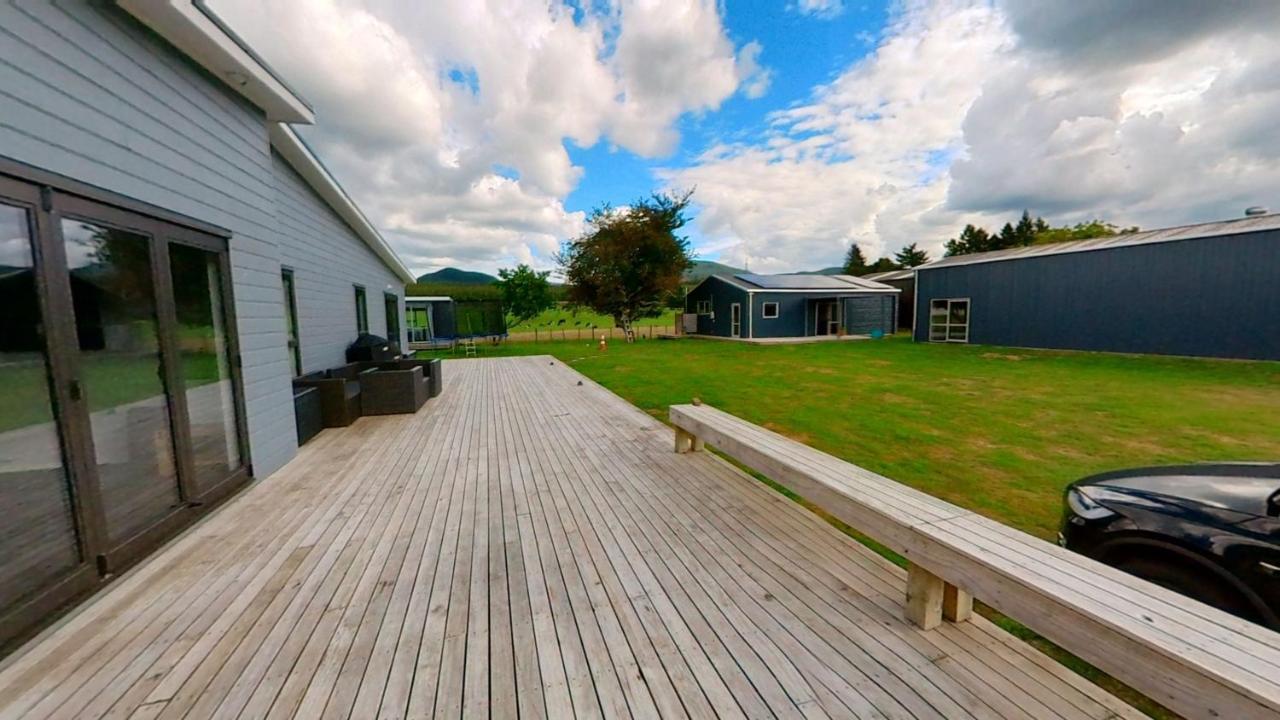 Full Holiday Home To Yourself, Up To 21 Guests Atiamuri Екстериор снимка